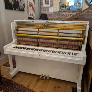 Yamaha U1 Blanc (2)